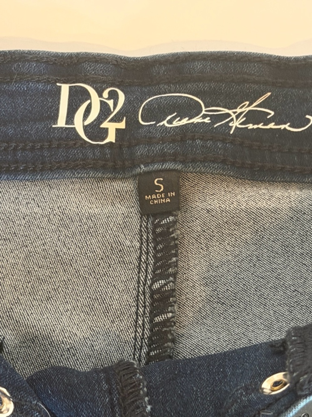 NWT DG2 Diane Gilman Nautical Button Front Denim Bermuda Shorts - Small - Picture 7 of 7